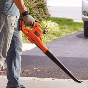 Black + Decker 20V MAX Cordless Leaf Blower w/Battery & Charger